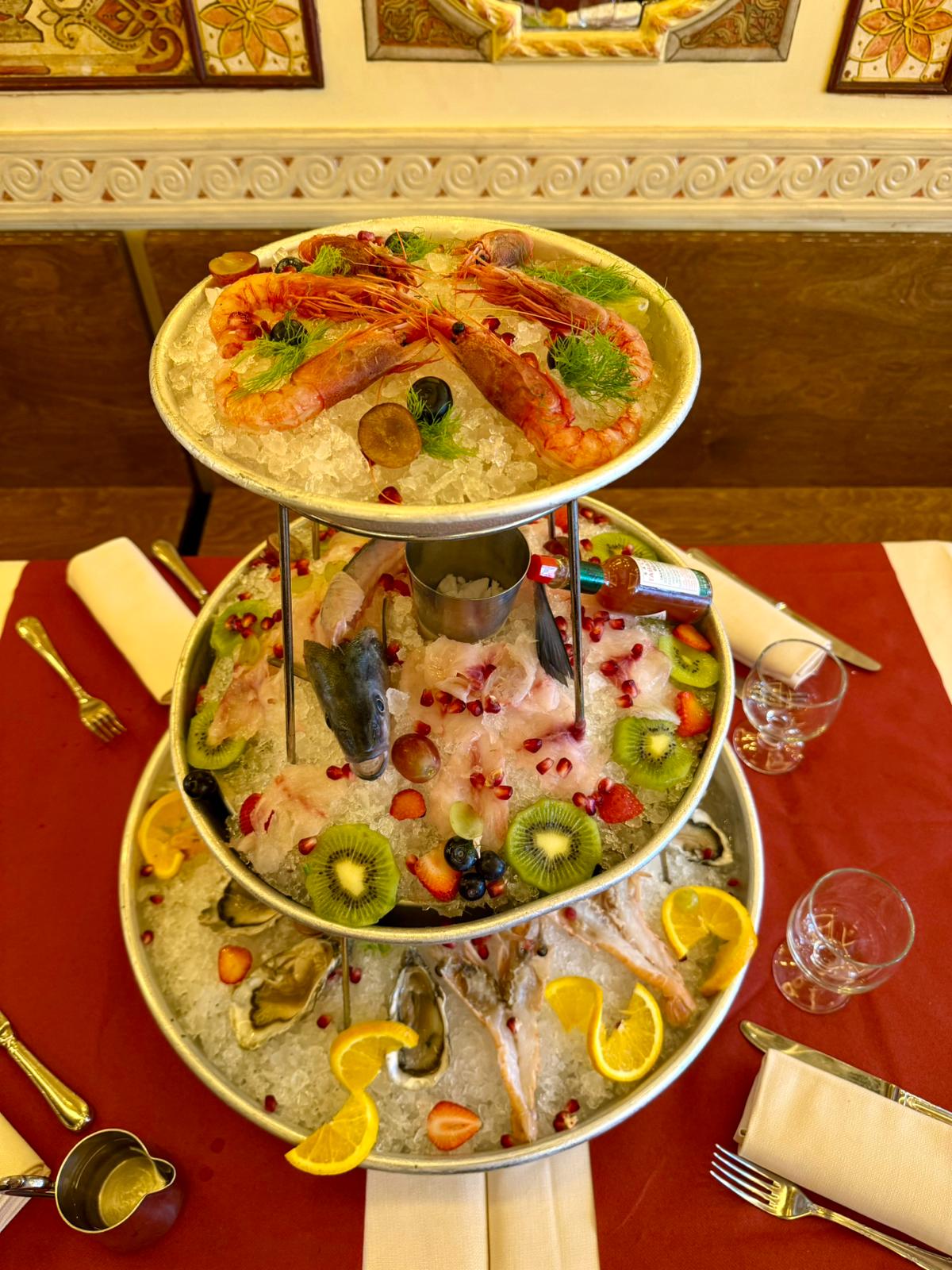 Alzata di crudi di mare